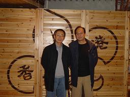 秘書羅子祐與多倫多會員黃志雄