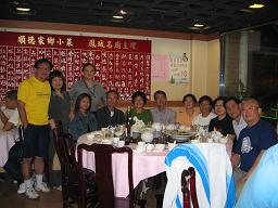 Raymond 與港島跑步友相約晚飯