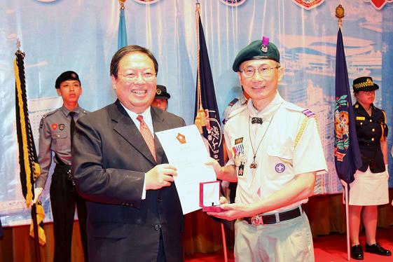 羅子祐獲民政事務局局長嘉許